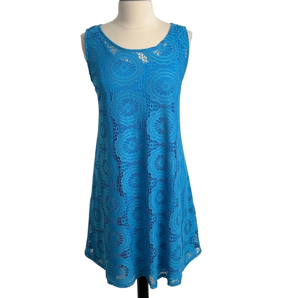 Paisley Grace Sleeveless Crochet Lace Medallion Overlay Pattern Shift Dress